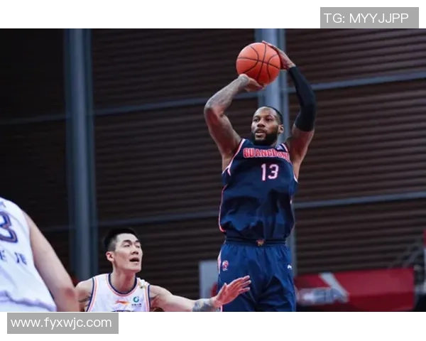 深圳篮球队的节奏与战术探讨:聚焦球队风格与未来发展方向 深圳篮球队的节奏与战术探讨:聚焦球队风格与未来发展方向