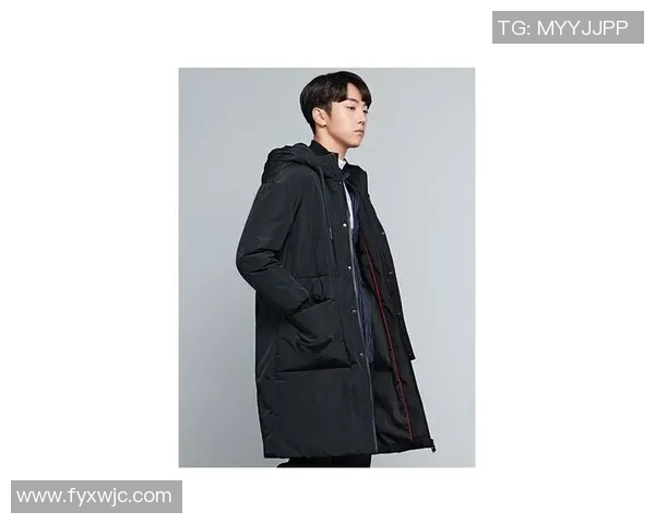 足球明星棉服外套时尚潮流新选择让你在寒冬中也能尽显运动风范 足球明星棉服外套时尚潮流新选择让你在寒冬中也能尽显运动风范